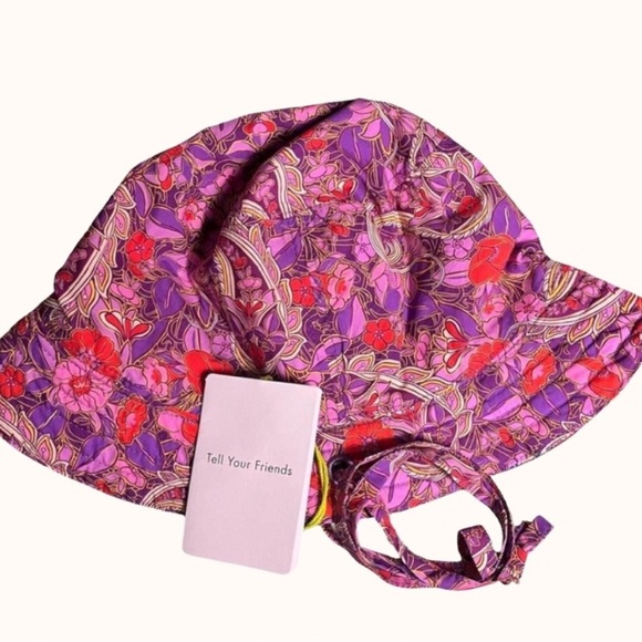 REVOLVE X Tell Your Friends Bucket Hat NWT - Picture 1 of 7